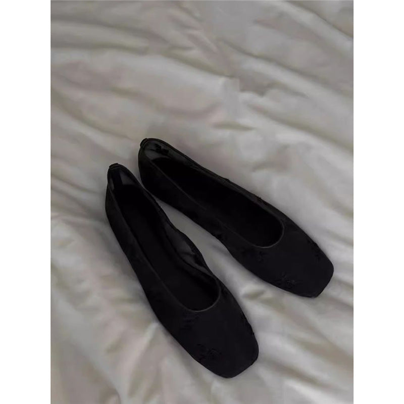Damen Bestickte Mesh-Ballerinas mit quadratischer Zehenpartie und Rosenstickerei Echo Archiv
