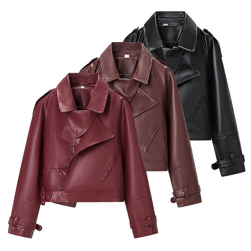 Damen Kurz geschnittene Bikerjacke aus Lederoptik mit asymmetrischer Reversklappe und Taillenriegel Echo Archiv