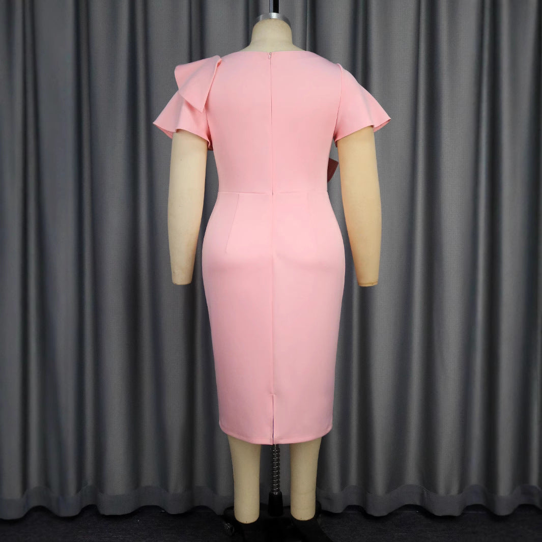 Damen Elegantes und schmeichelndes Abendkleid Echo Archiv