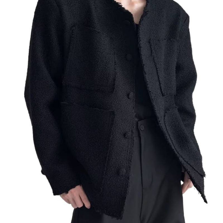Damen Oversized Bouclé-Jacke ohne Kragen mit aufgesetzten Taschen und Raw‑Edge-Details Echoarchiv