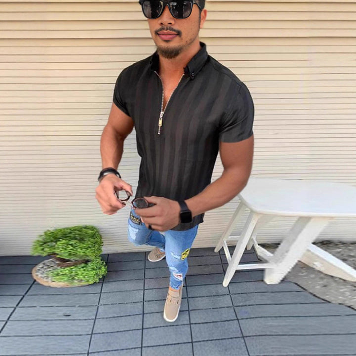 Herren Kurzarmhemd mit modernen Streifen und eleganter Reißverschlussöffnung Echoarchiv