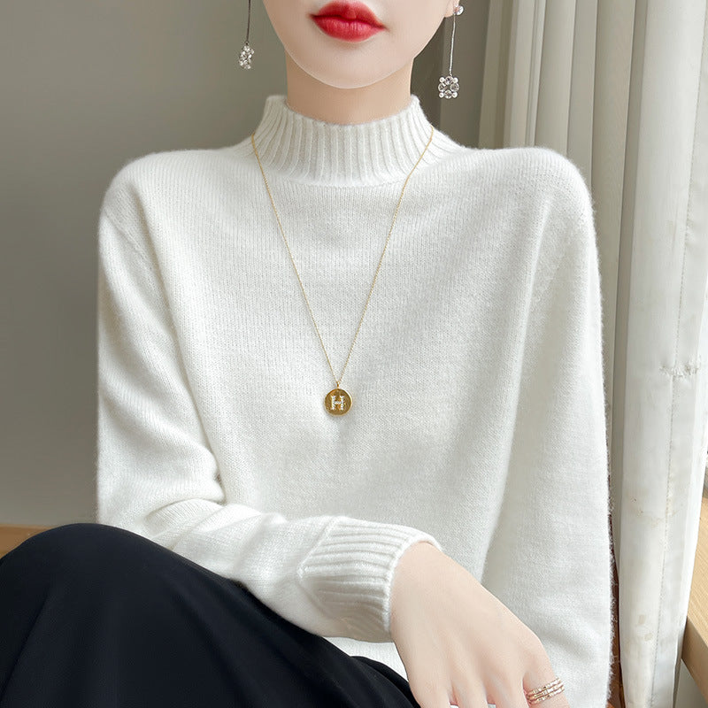 Damen Luxusweicher Midweight-Mockneckpullover aus Angora‑Optik mit feiner Rippe und entspannter Silhouette Echoarchiv