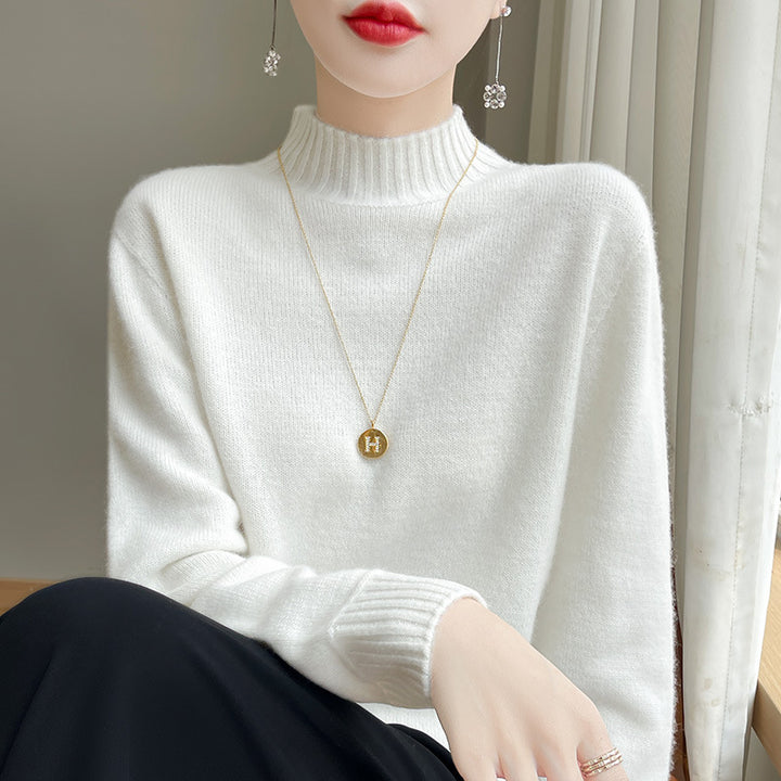 Damen Luxusweicher Midweight-Mockneckpullover aus Angora‑Optik mit feiner Rippe und entspannter Silhouette Echoarchiv