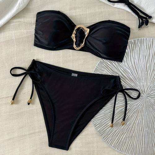Damen Bandeau-Bikini mit eleganter goldener Schnalle Echo Archiv