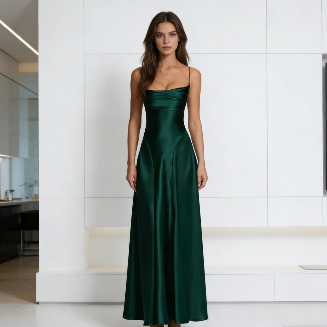 Damen Elegantes satin Abendkleid mit tailliertem Schnitt und schmalen Trägern Echoarchiv