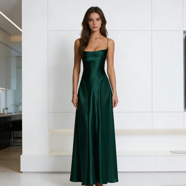 Damen Elegantes satin Abendkleid mit tailliertem Schnitt und schmalen Trägern Echoarchiv