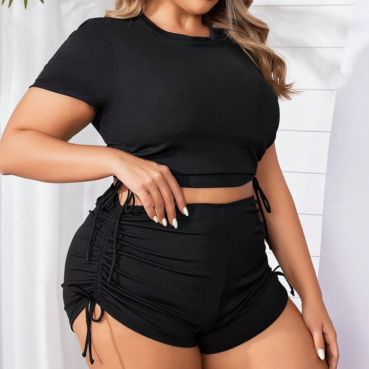 Damen Sportliches Crop-Top und Shorts Set Echo Archiv