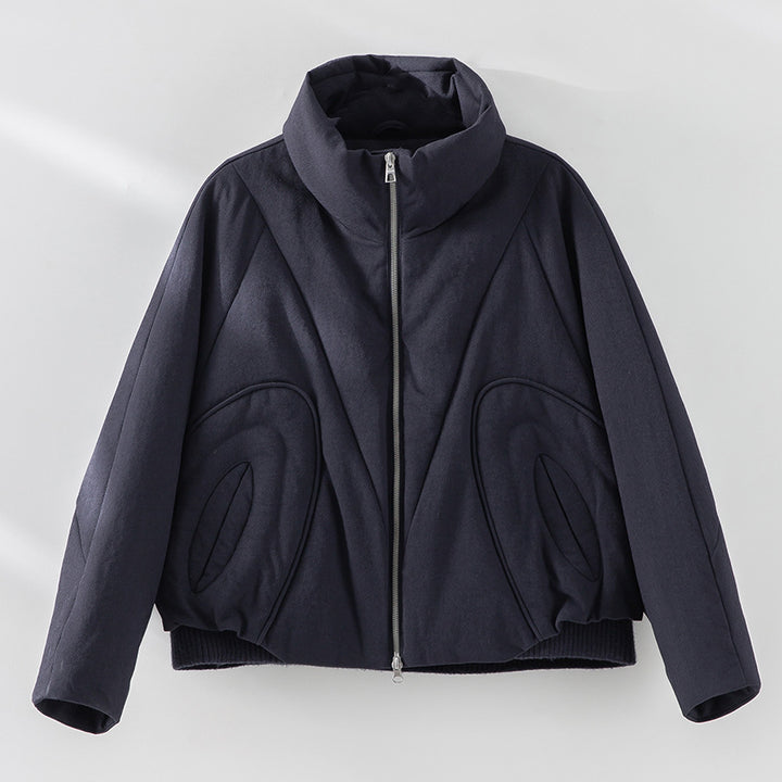 Damen Kurze gesteppte Steppjacke mit hohem Stehkragen und skulpturaler Nahtführung Echoarchiv