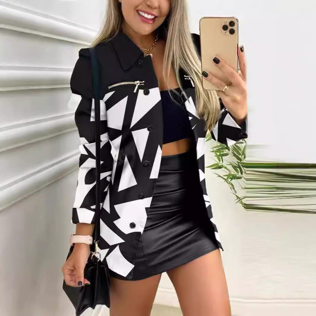 Damen nan gemusterter Blazer mit geometrischem Print, Reißverschlusstasche und durchgehender Knopfleiste Echo Archiv