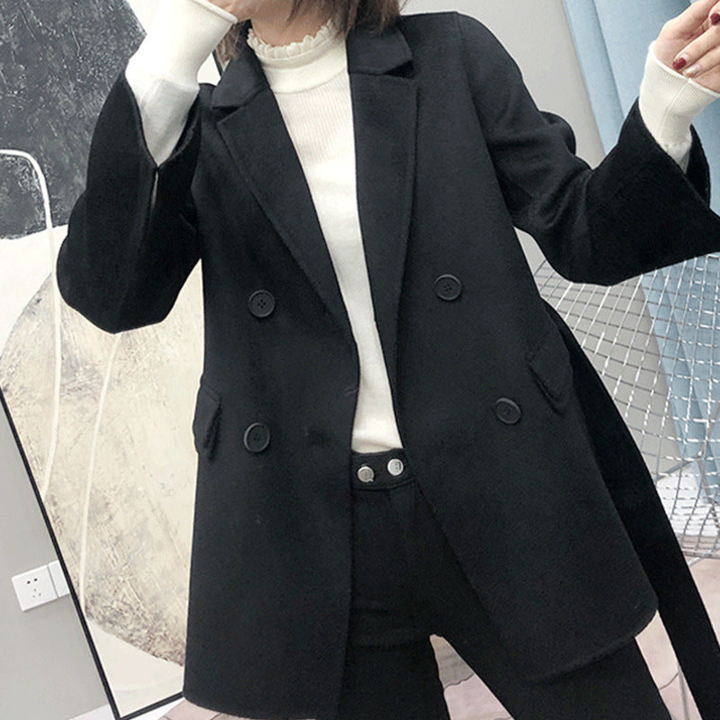 Damen zeitloser, doppelter Blazer mit Gürtel Echoarchiv
