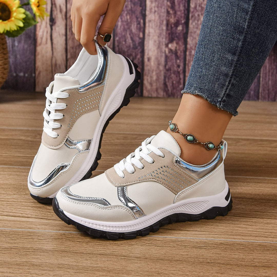 Damen modischer City-Chunky-Sneaker mit Metallic-Akzenten, Ziernieten und dämpfender Leichtsohle Echo Archiv