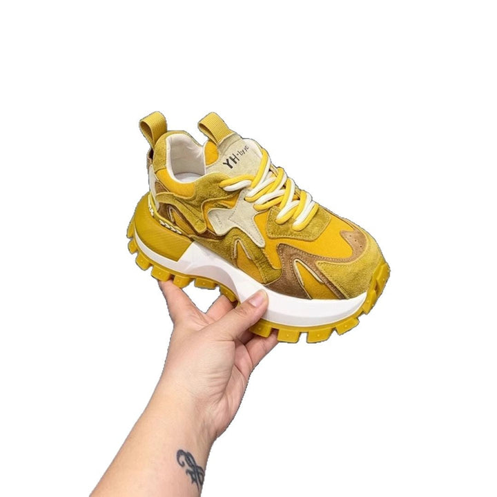 Damen Chunky Sneakers mit ausgeprägter Profilsohle und atmungsaktiver Oberflächenstruktur Echo Archiv