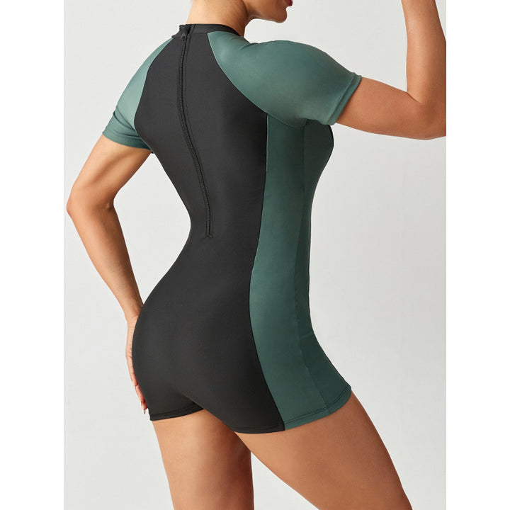 Damen Schwimmanzug mit kurzem Arm und figurformendem Schnitt Echo Archiv