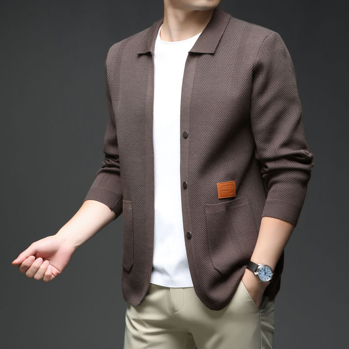 Herren Strickjacke mit legerem Schnitt und Klassischem Kragen Echoarchiv