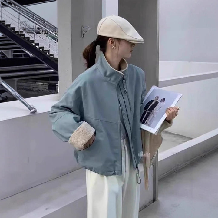 Damen Kurze Oversize Bomberjacke mit Teddyfutter an Bündchen und Stehkragen – Avenza