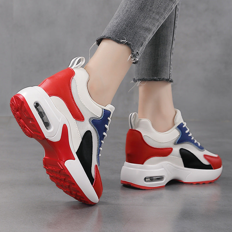 Damen nan dynamischer Retro-Sneaker mit sichtbarer Fersen-Dämpfung, strukturiertem Mesh-Obermaterial und Zuglasche Echo Archiv