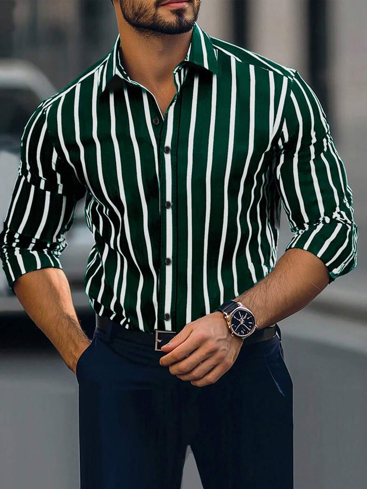 Herren Slim-Fit Hemd mit vertikalen Streifen Echoarchiv