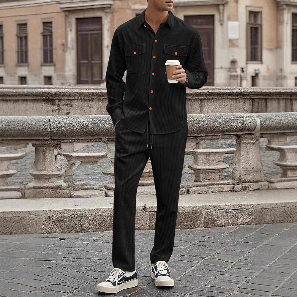 Herren lässiges Streifen-Set mit modernen Knopfdetails und praktischen Taschen Echoarchiv