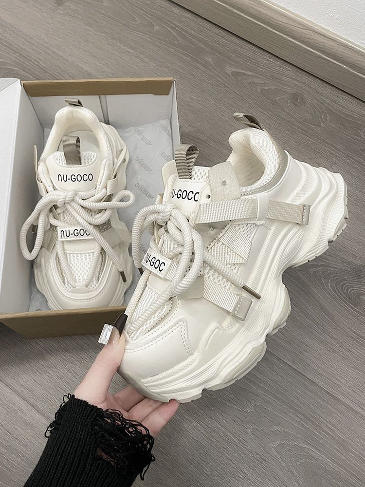 Damen Sportliche Chunky Sneakers mit atmungsaktiver Mesh-Oberfläche und innovativem Schnürsystem Echo Archiv