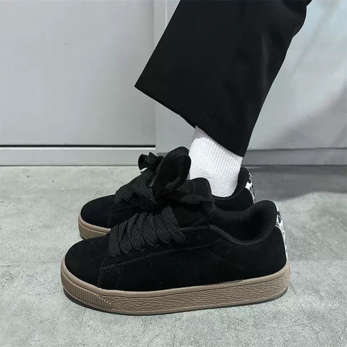 Damen Sneaker aus weichem Wildleder mit rutschfester Sohle Echo Archiv