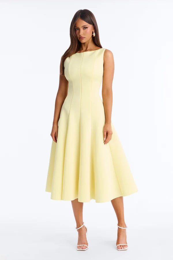 Damen Elegantes zeitloses Cocktailkleid mit schwingendem Rock und minimalistischer Silhouette Echo Archiv