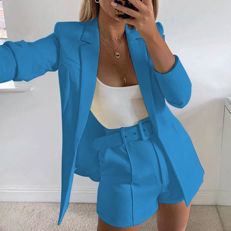 Damen Taillierter Longline-Blazer mit hochtaillierten Gürtelshorts-Set Echo Archiv