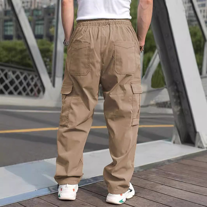 Herren Cargo-Hose mit vielen funktionalen Taschen und lockerer Passform Echoarchiv
