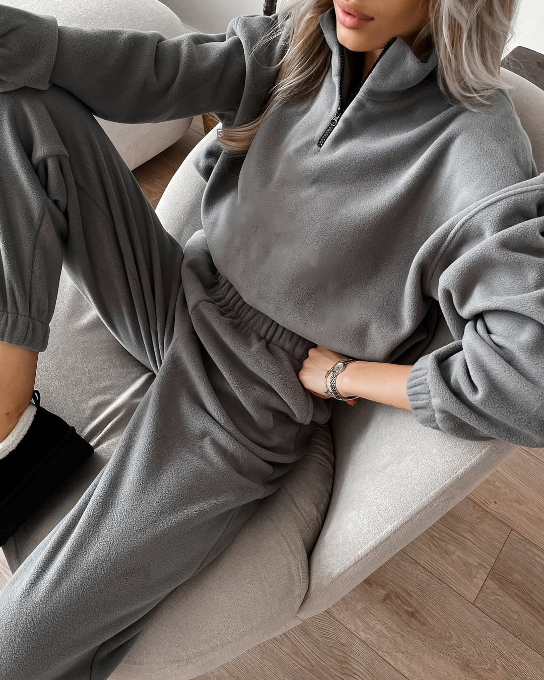 Damen Ultraweiches Fleece-Relaxset mit Stehkragen, halbem Reißverschluss und elastischer Schlupfhose – Avérine