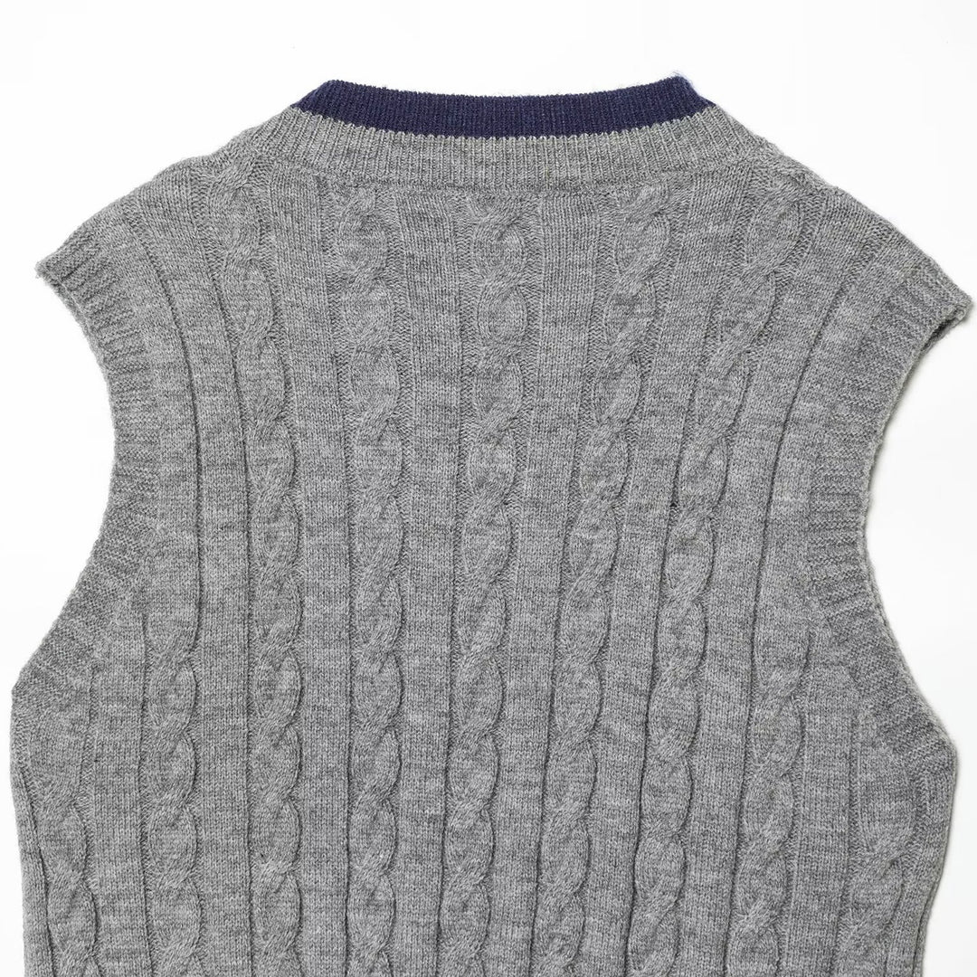 Damen Strickweste mit V-Ausschnitt und klassischem Kabelstrickmuster Echo Archiv