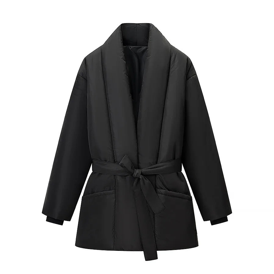 Damen wattierte Jacke mit Schalkragen, Bindegürtel und aufgesetzten Taschen – Célinea
