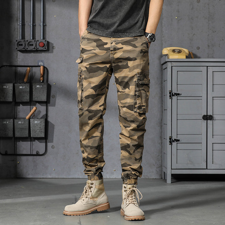 Herren Camouflage‑Cargo‑Jogginghose im Military‑Look mit Mehrfachtaschen und elastischem Knöchelabschluss Echo Archiv