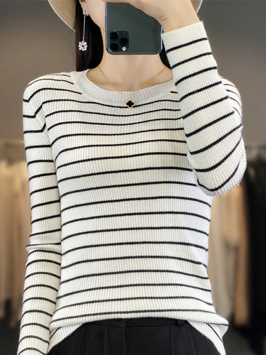 Damen Schmal geschnittener Feinstrick-Pullover mit dezenter Streifenstruktur und Rundhals Echoarchiv
