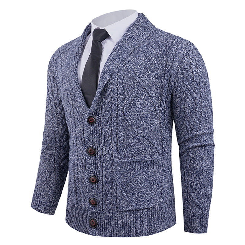 Herren nan Strickcardigan mit Schalkragen, Zopfmuster, aufgesetzten Taschen und Knopfleiste Echo Archiv