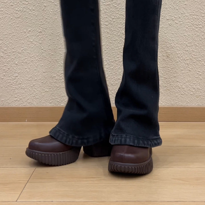 Damen Plateau-Slipper mit markanter Profilsohle und elastischem Einstieg Echo Archiv