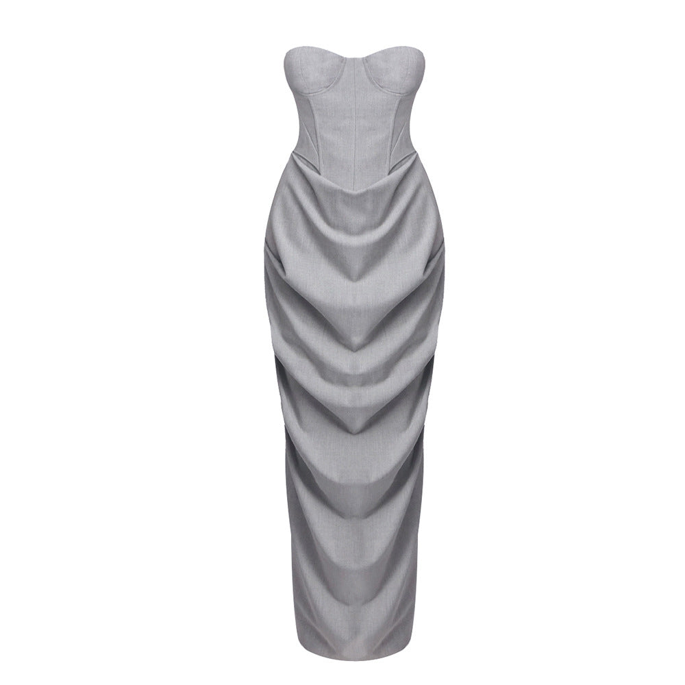 Damen figurbetontes Abendkleid mit raffiniertem Drapierungsdesign Echo Archiv
