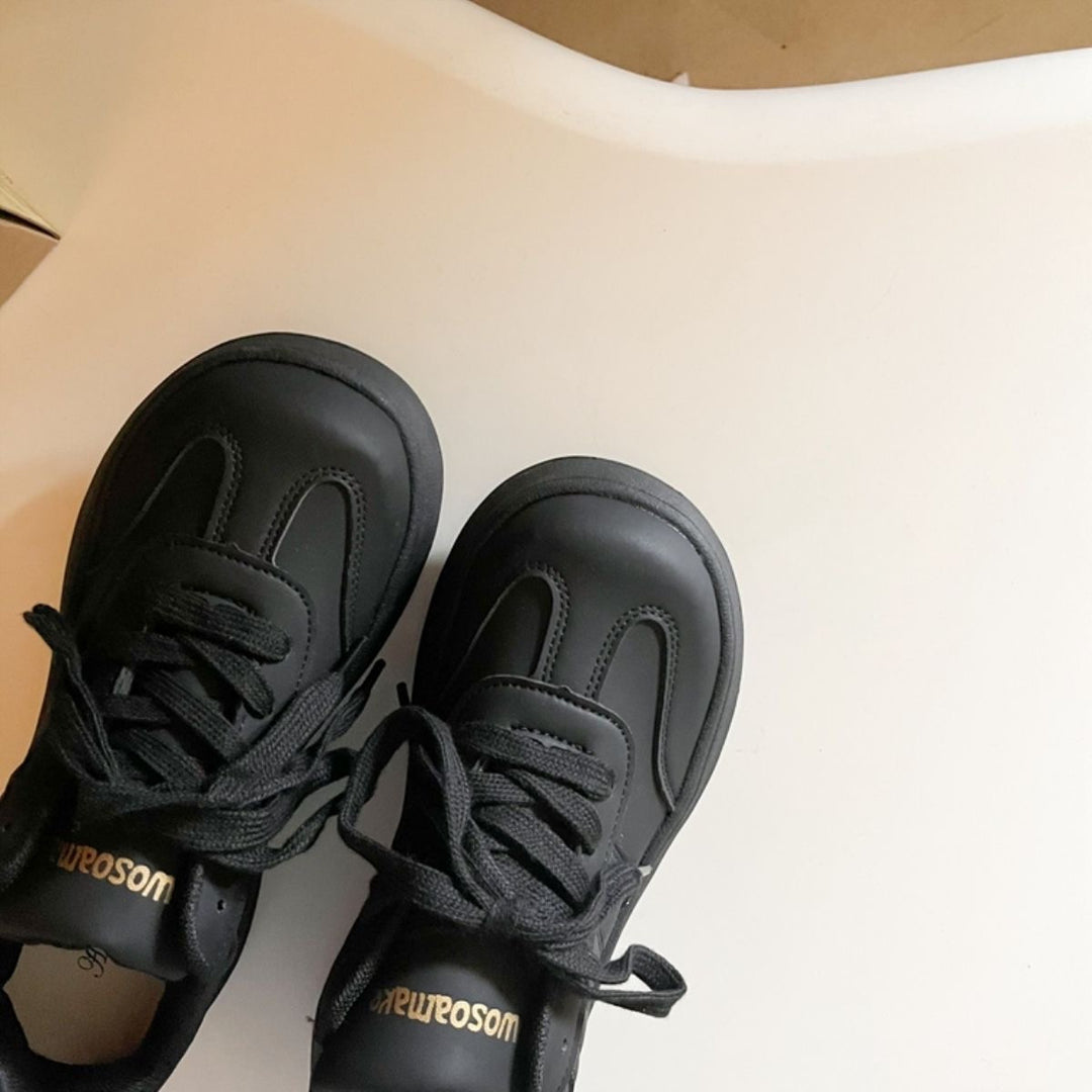 Damen Plateausneaker im Clean‑Chunky‑Design mit extra hoher EVA‑Plateausohle und gepolstertem Komfortkragen – Névara