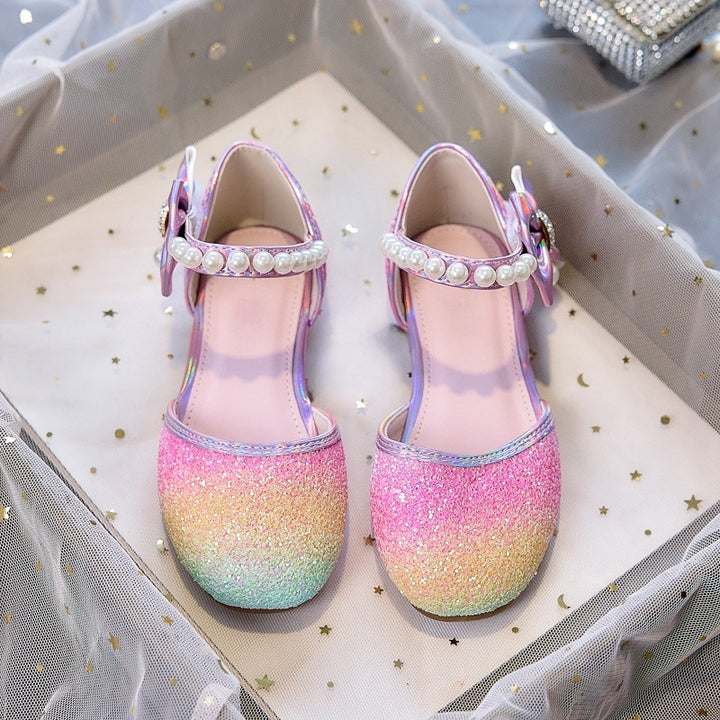 Mädchen Glitzernde Ballerinas mit Perlen und Schleifenakzent Echo Archiv