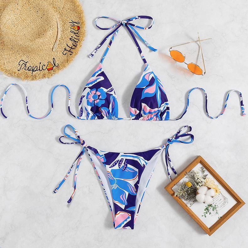 Damen Triangel-Bikini mit traumhaftem Blumendesign und raffinierten Schnürdetails Echo Archiv
