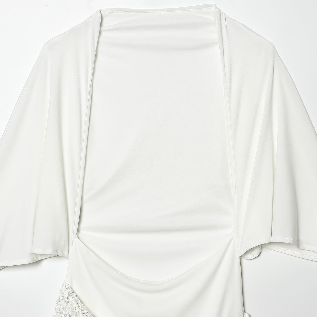 Damen elegantes Oberteil mit geschwungenem Saum und funkelnden Applikationen Echo Archiv