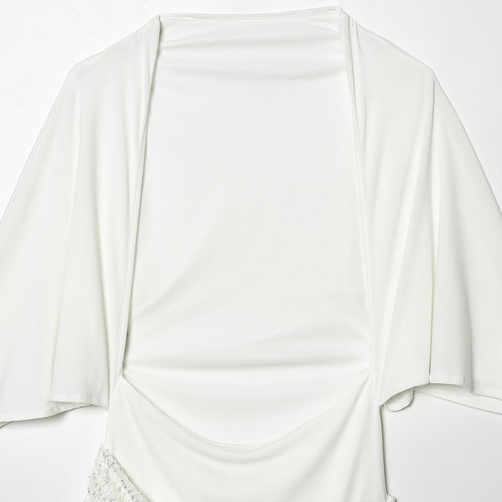 Damen elegantes Oberteil mit geschwungenem Saum und funkelnden Applikationen Echo Archiv