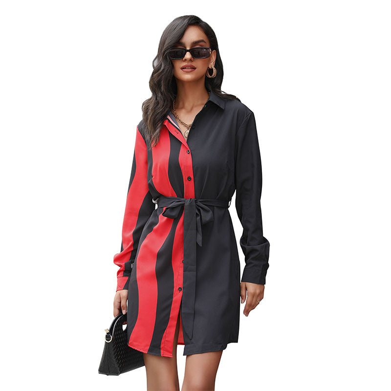 Damen Hemdblusenkleid im Half-and-Half-Design mit seitlichem Streifenpanel und Taillenbindegürtel Echoarchiv