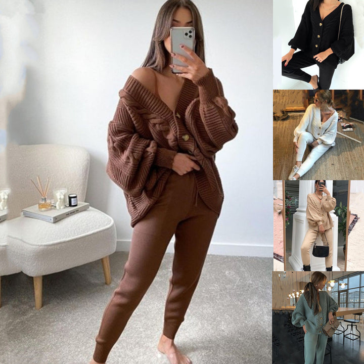 Damen nan kuscheliges Oversize Strickset bestehend aus Zopfmuster Cardigan und taillierter Strick-Jogginghose Echo Archiv