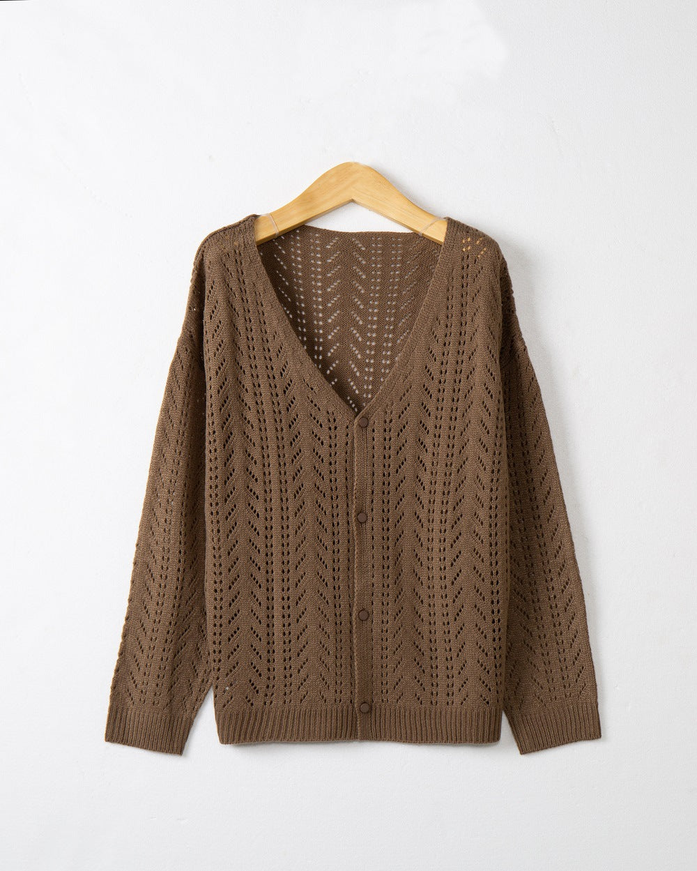 Damen Leichte Ajour-Strickjacke mit tiefem V-Ausschnitt und Knopfleiste Echo Archiv