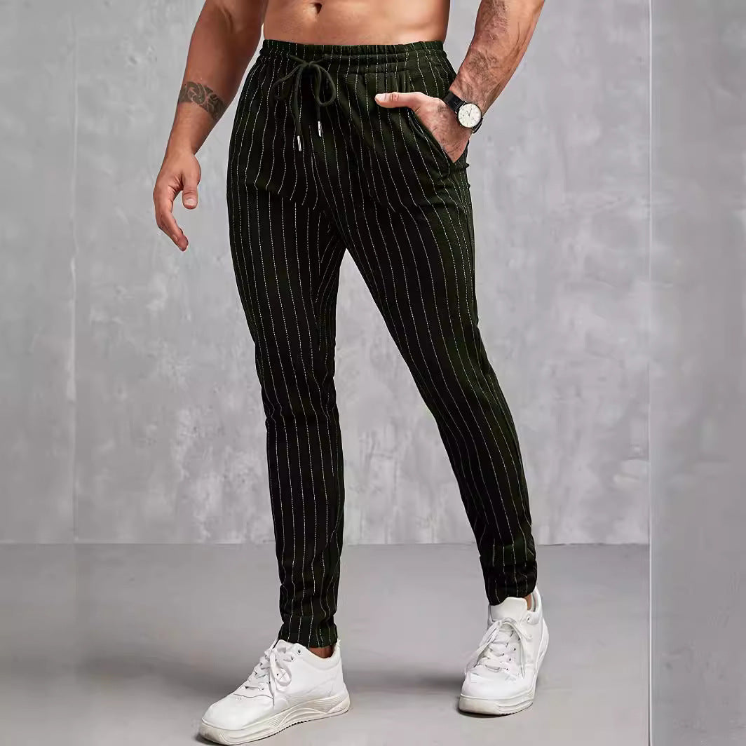 Herren moderne Lounge-Hose mit elastischem Bund und dekorativen Streifen Echoarchiv
