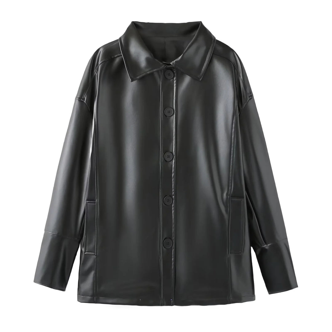 Damen oversized Kunstleder-Hemdjacke mit Hemdkragen, durchgehender Knopfleiste und aufgesetzten Eingrifftaschen – Célinea