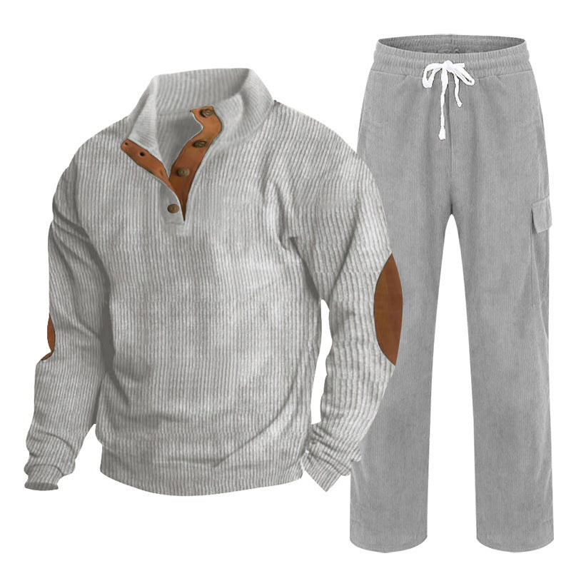Herren nan strukturiertes Feinstrick-Halbknopf-Pullover und Feincord-Cargo-Zweiteiler Echo Archiv