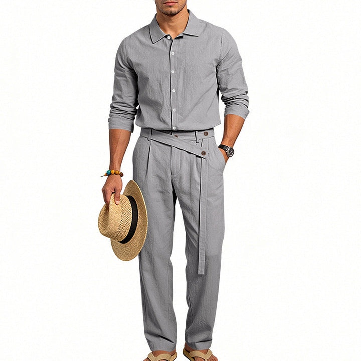 Herren nan eleganter Leinen-Zweiteiler mit Hemd und Hose mit hohem Bund und Bindegürtel Echoarchiv