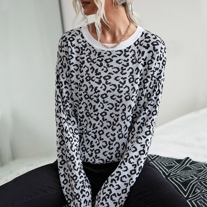 Damen Leichter Strukturstrick-Pullover mit Leoparden-Jacquard und geripptem Rundhalsausschnitt Echoarchiv
