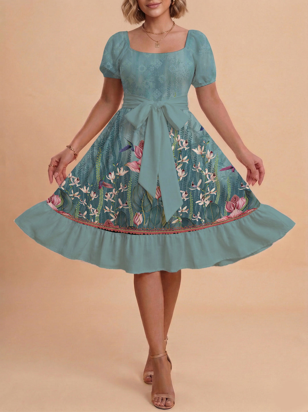 Damen schickes Glitzerkleid mit tailliertem Schnitt und Rüschensaum Echo Archiv