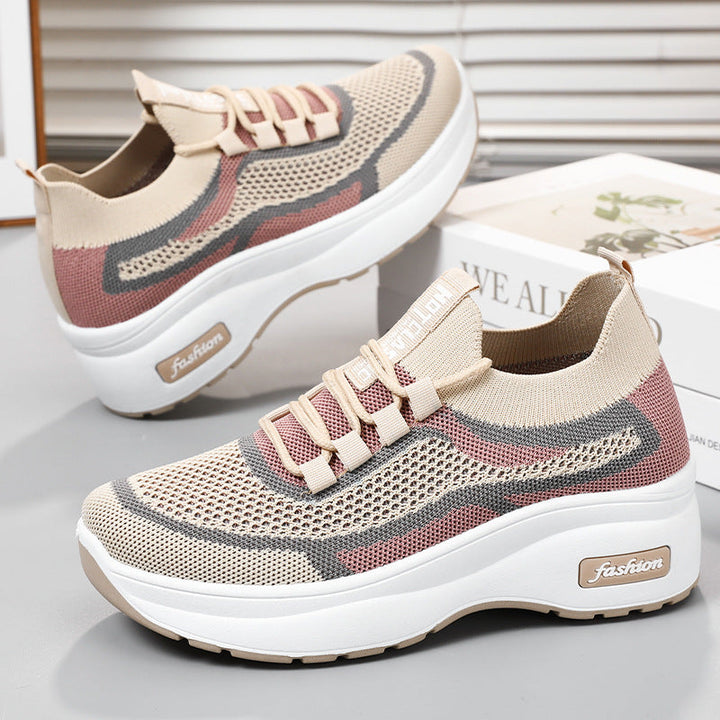 Damen Sportliche Sneakers mit atmungsaktiver Strick-Oberfläche und flexibler Sohle Echo Archiv
